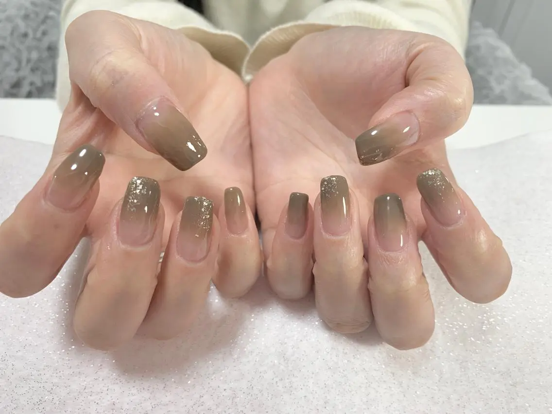 ネイル 赤色 ハンドネイル 手塚 里奈のネイルデザイン