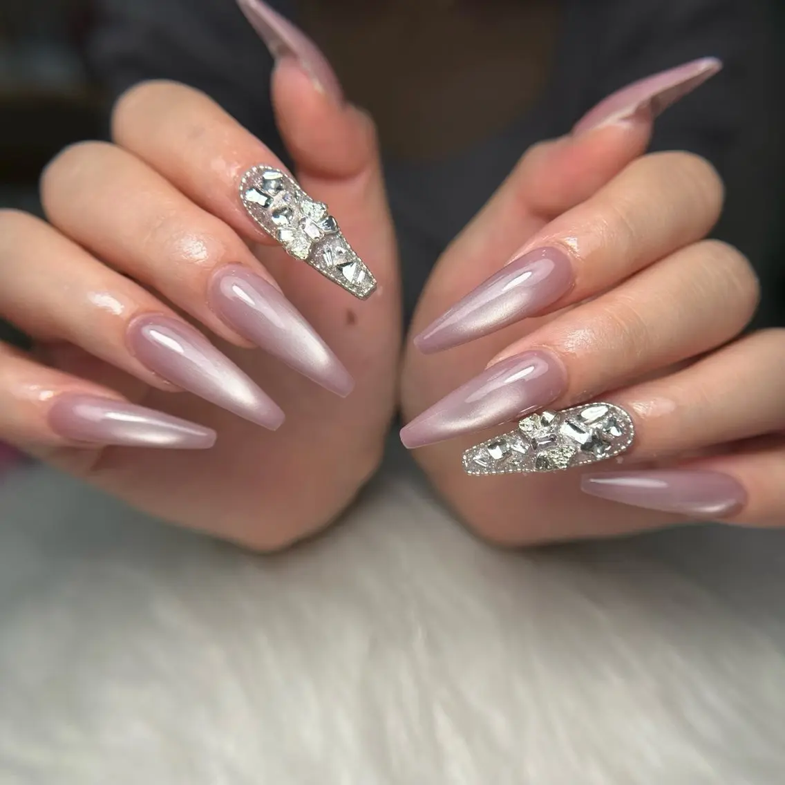 ネイル オーロラネイル 長さ出し フラッシュネイル フレンチネイル ジェルネイル ハンドネイル KITTY nailsのネイルデザイン