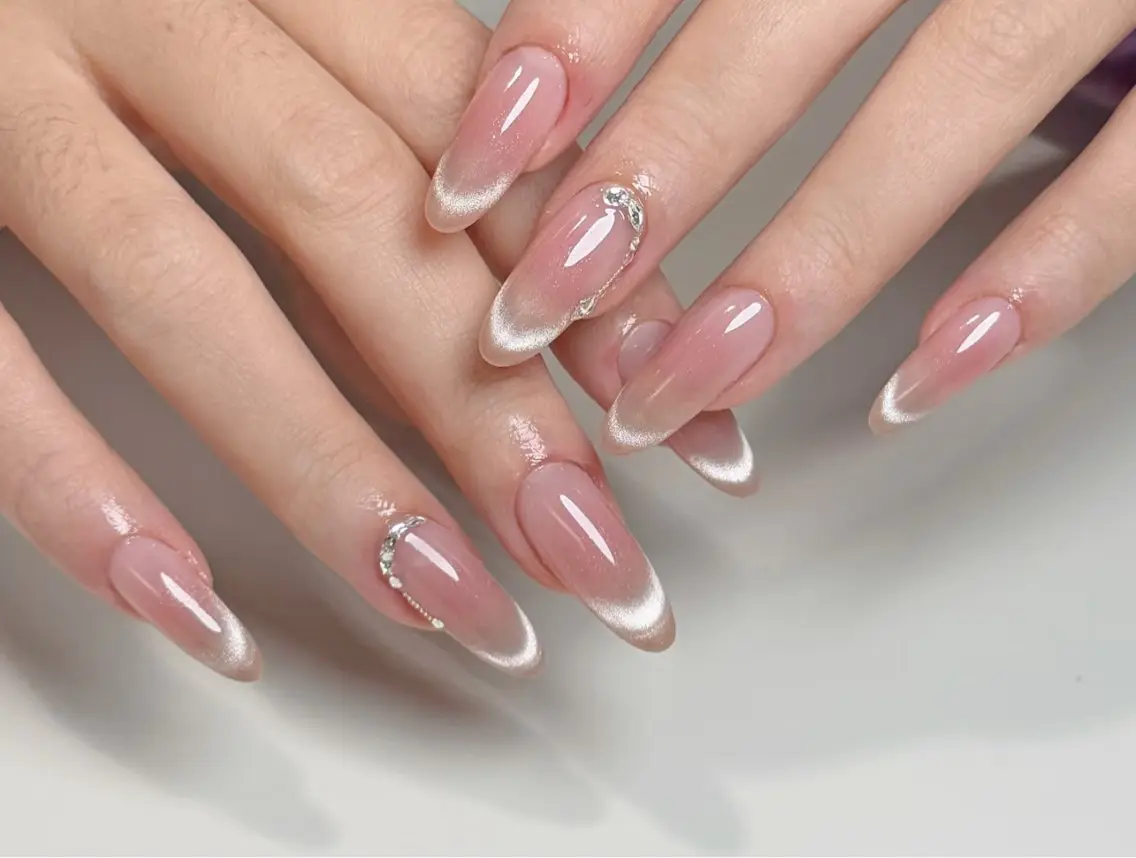 ネイル アートネイル オーロラネイル チークネイル フレンチネイル ガラスフレンチ ハンドネイル 🎀🎀YooLi Nail Salonのネイルデザイン