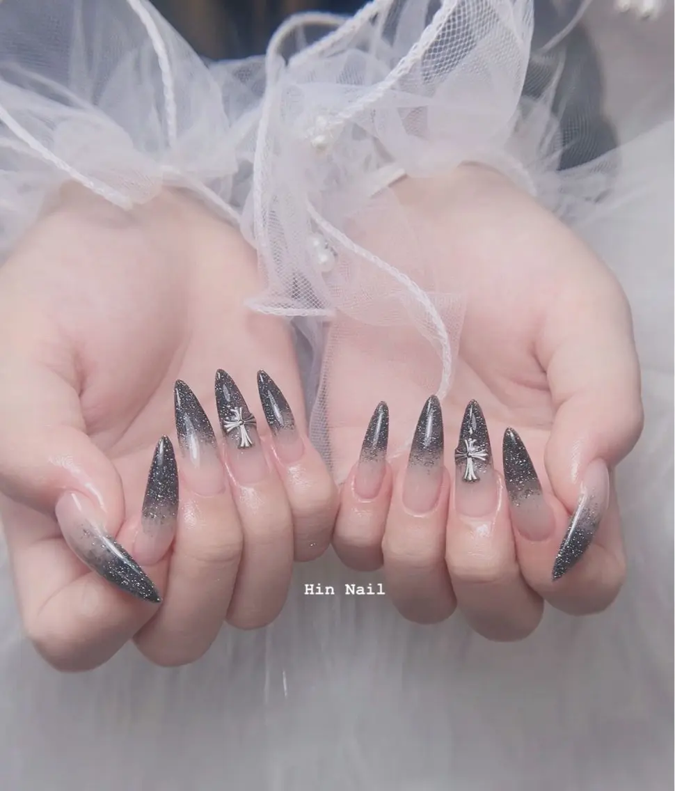 ネイル ハンドネイル HIN NAILのネイルデザイン