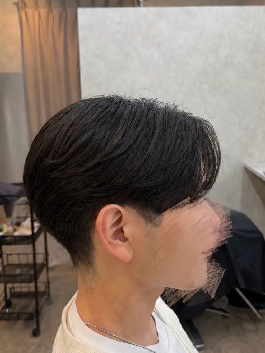 メンズ カット ニュアンスパーマ🌀 毛流れ🩶イザベラのヘアスタイル
