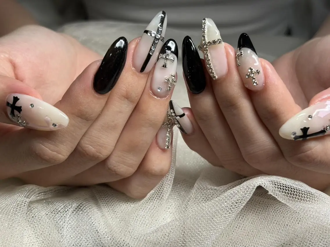 ネイル ハンドネイル ✨Nailsalon Vi+ビィプラスのネイルデザイン