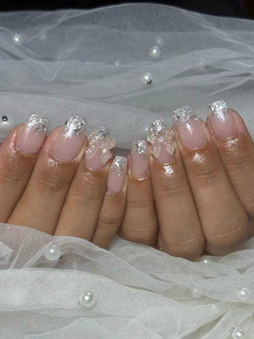 ネイル ハンドネイル フットネイル ✴︎ Delightのネイルデザイン