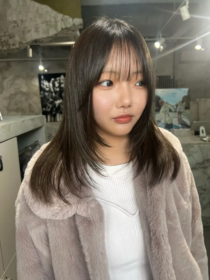 ロング カラー カット ヘアカラー eim AYUKAのヘアスタイル