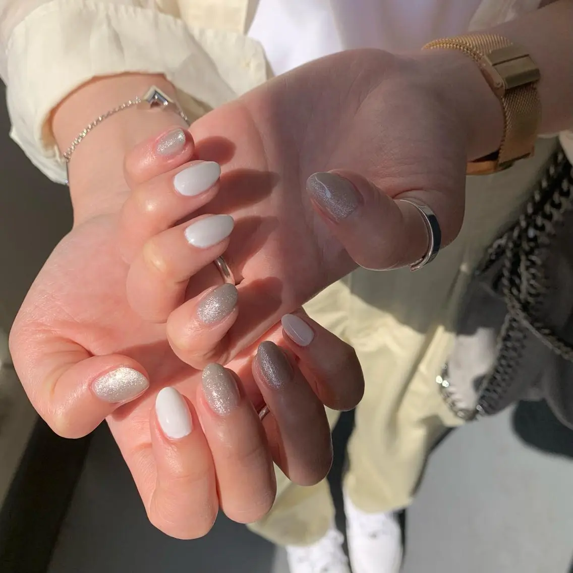 ネイル マグネットネイル ホワイト cocoro nail salonのネイルデザイン