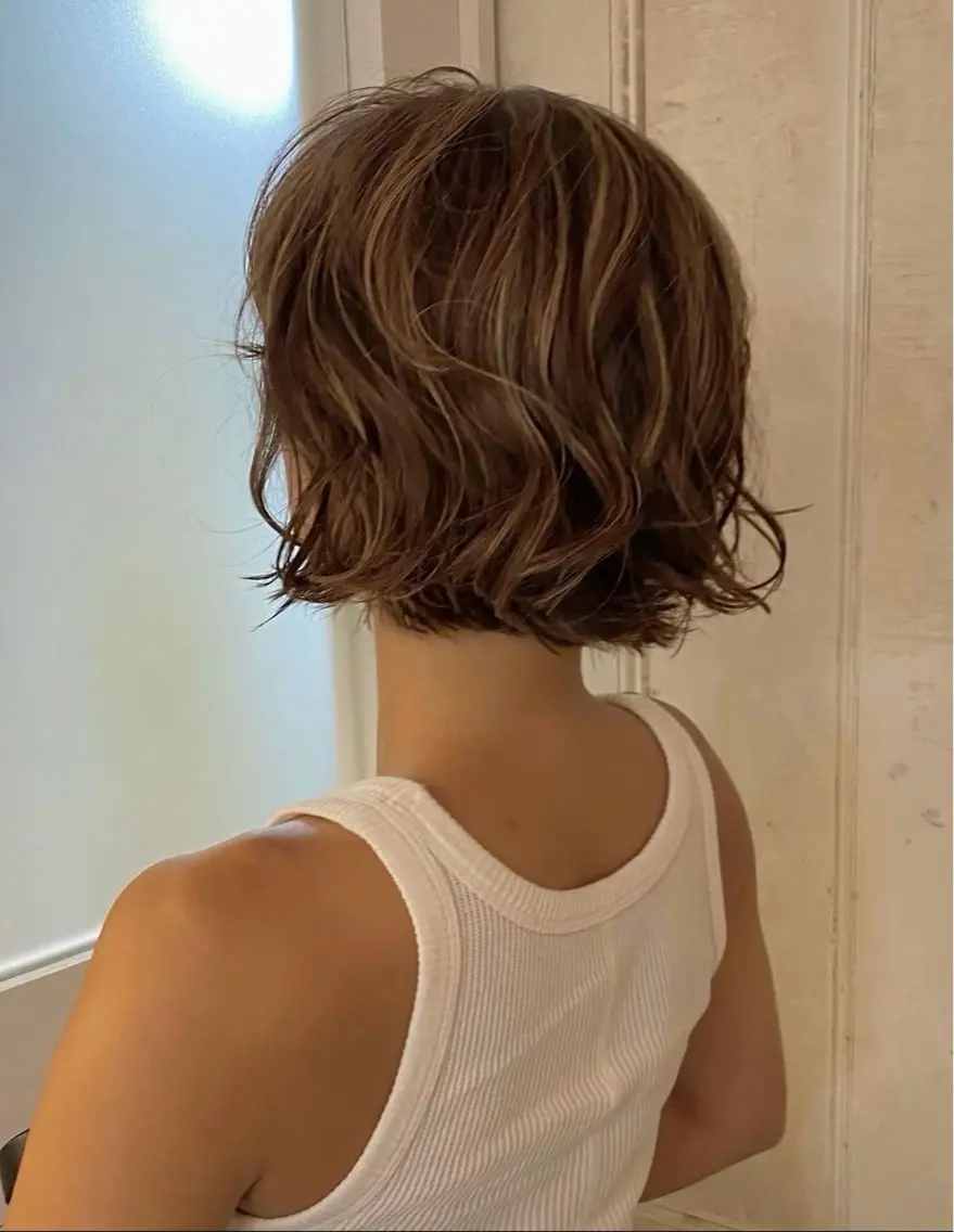 ミディアム カラー パーマ 髙橋 紗奈のヘアスタイル