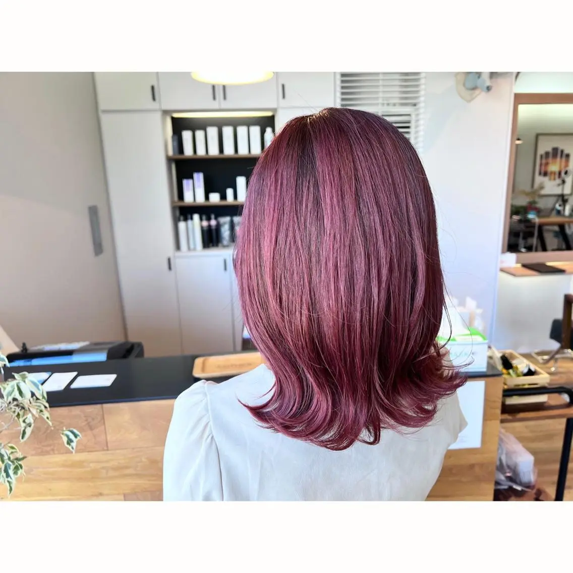 セミロング カラー ピンクカラー ヘアカラー トリートメント ツキダテ ユイのヘアスタイル