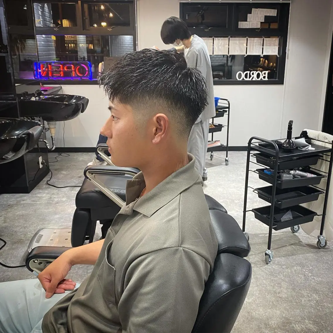 ショート メンズ フェードカット メンズパーマ スキンフェード カット 前田賢生 ご新規様はNGのヘアスタイル