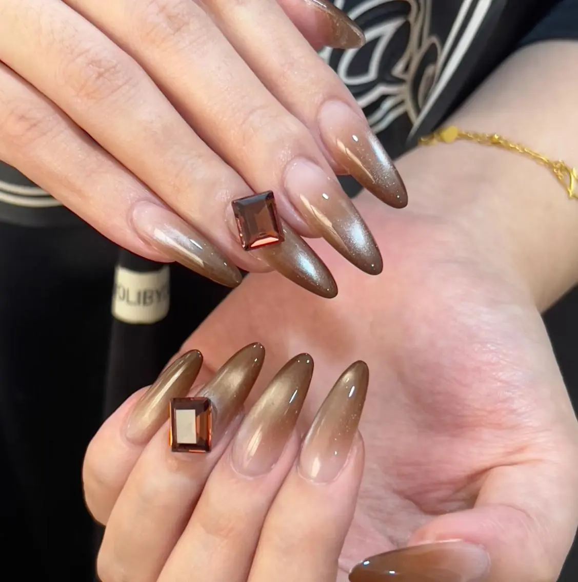 ネイル ハンドネイル 🎀 Ayaka_nailのネイルデザイン