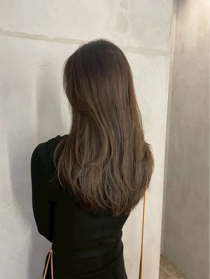 ロング カラー レイヤーカット kaito /都立大学herのヘアスタイル