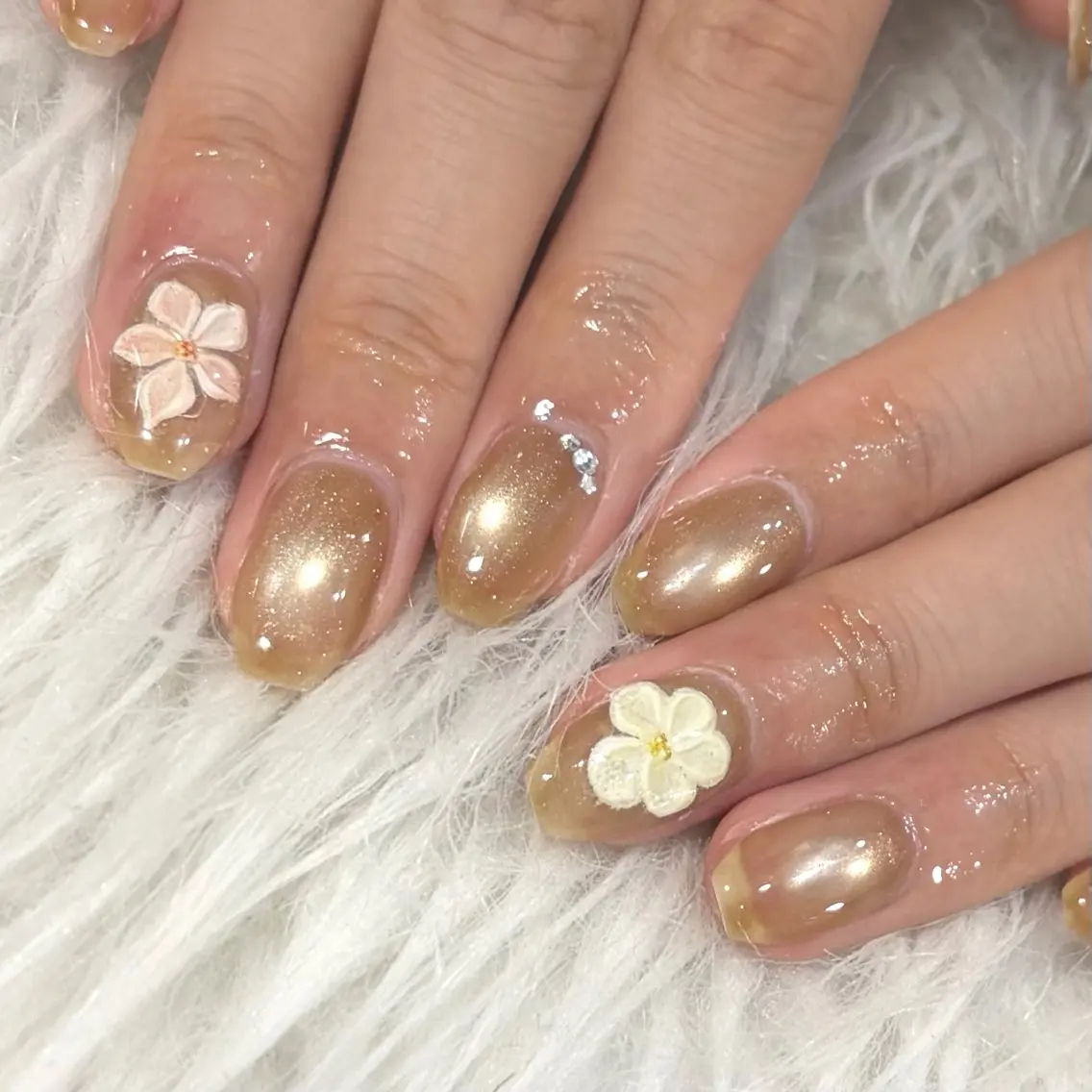ネイル ハンドネイル LAVISH sakiのネイルデザイン