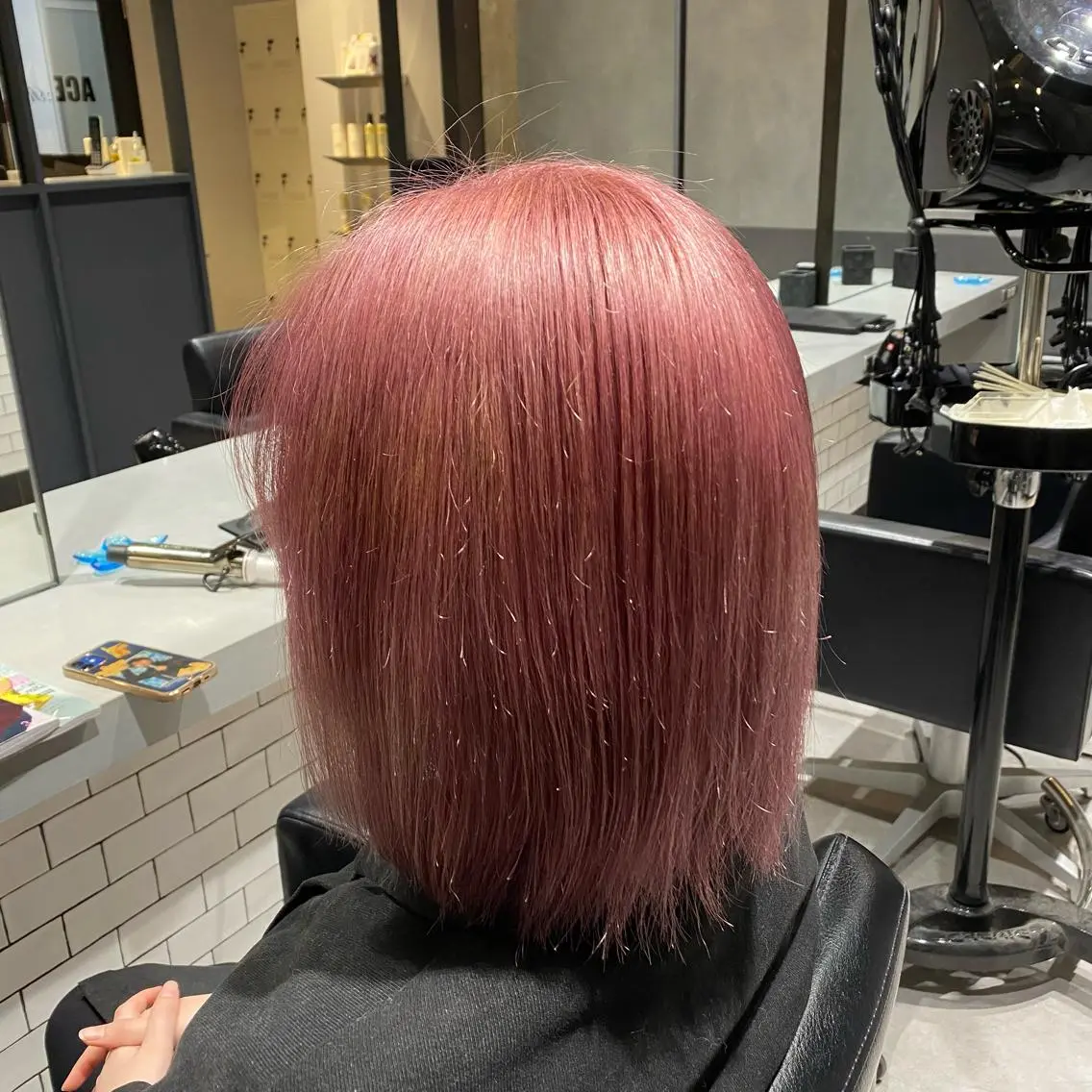 ミディアム ハイトーンエフェクト ブリーチいち丸のヘアスタイル