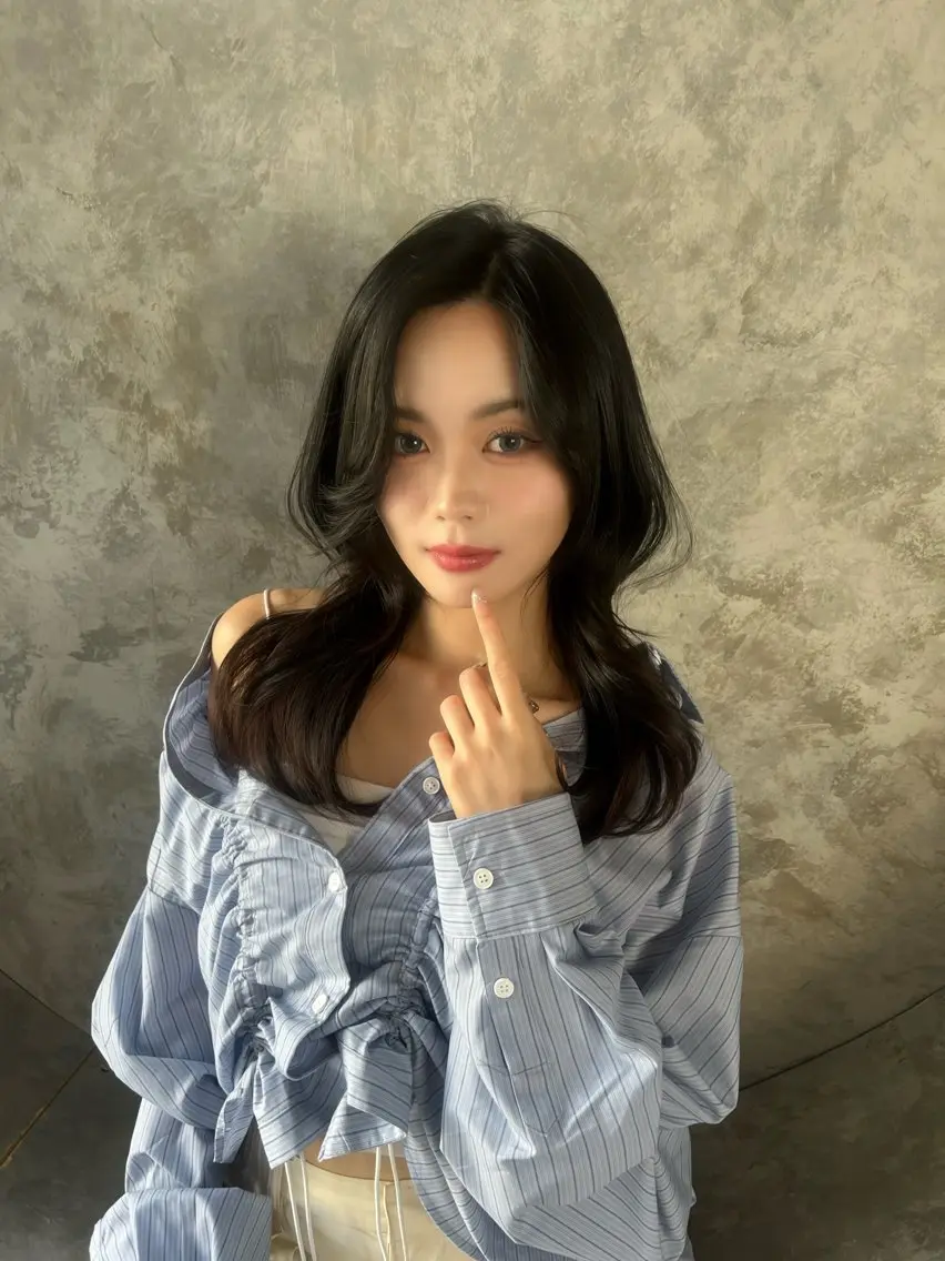 ロング くびれヘア くびれレイヤー レイヤーカット CLETO Licaのヘアスタイル