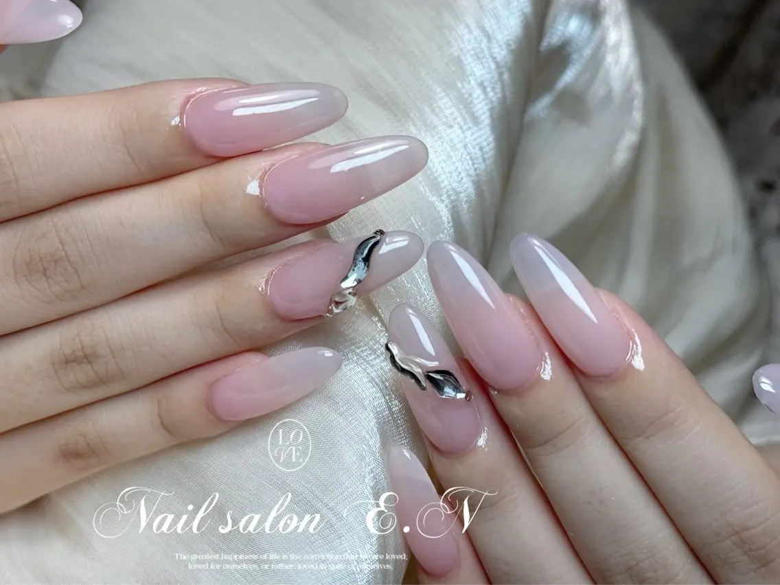 ネイル ハンドネイル E.N🦋 長さ出し/持ち込みのネイルデザイン
