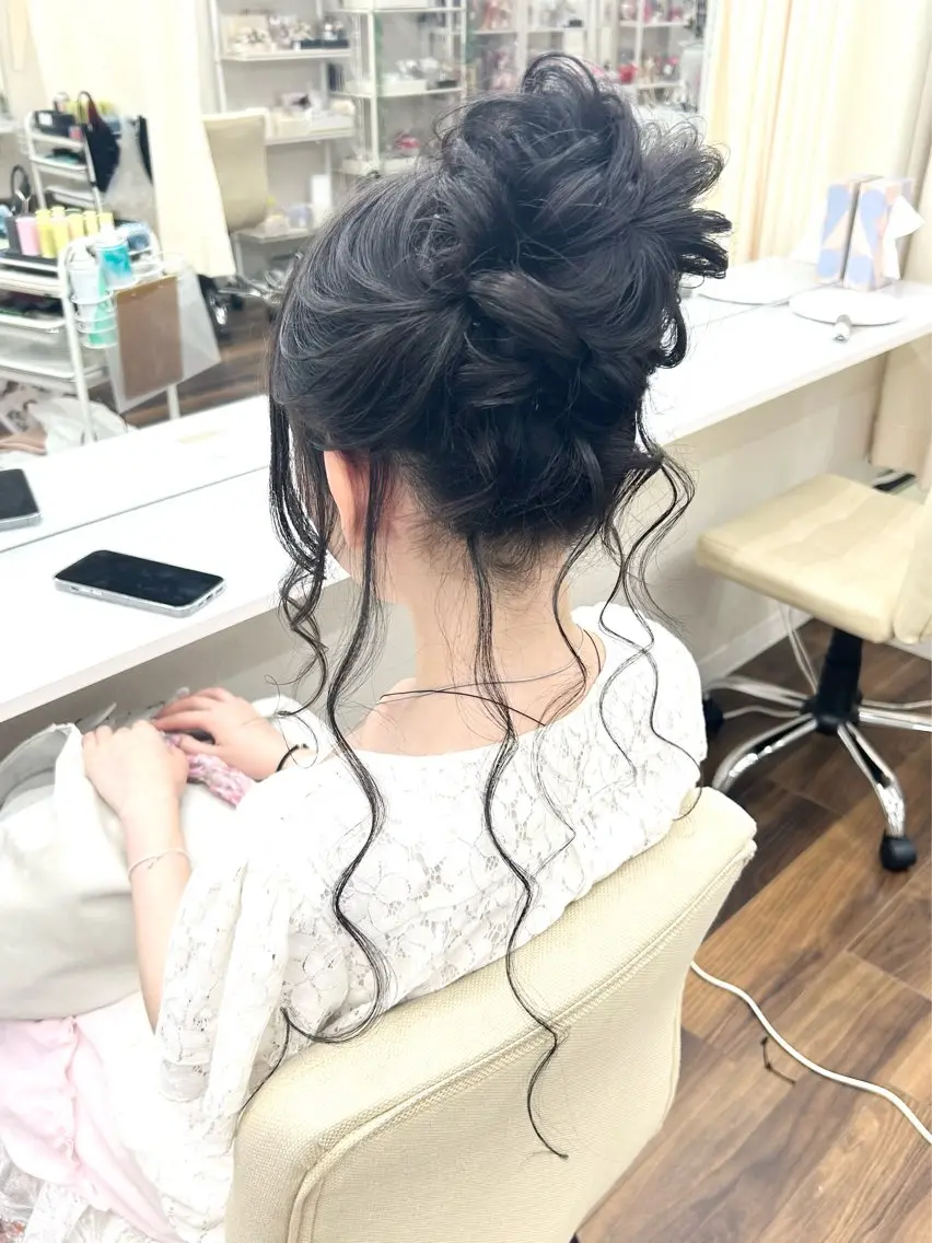 ヘアアレンジ お団子ヘア ヘアセット YUMEYAKATA 五条店のヘアスタイル