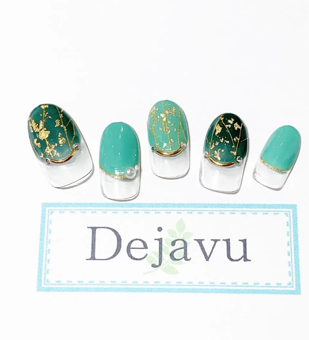 ネイル Nail salon Dejavu 🌿のネイルデザイン