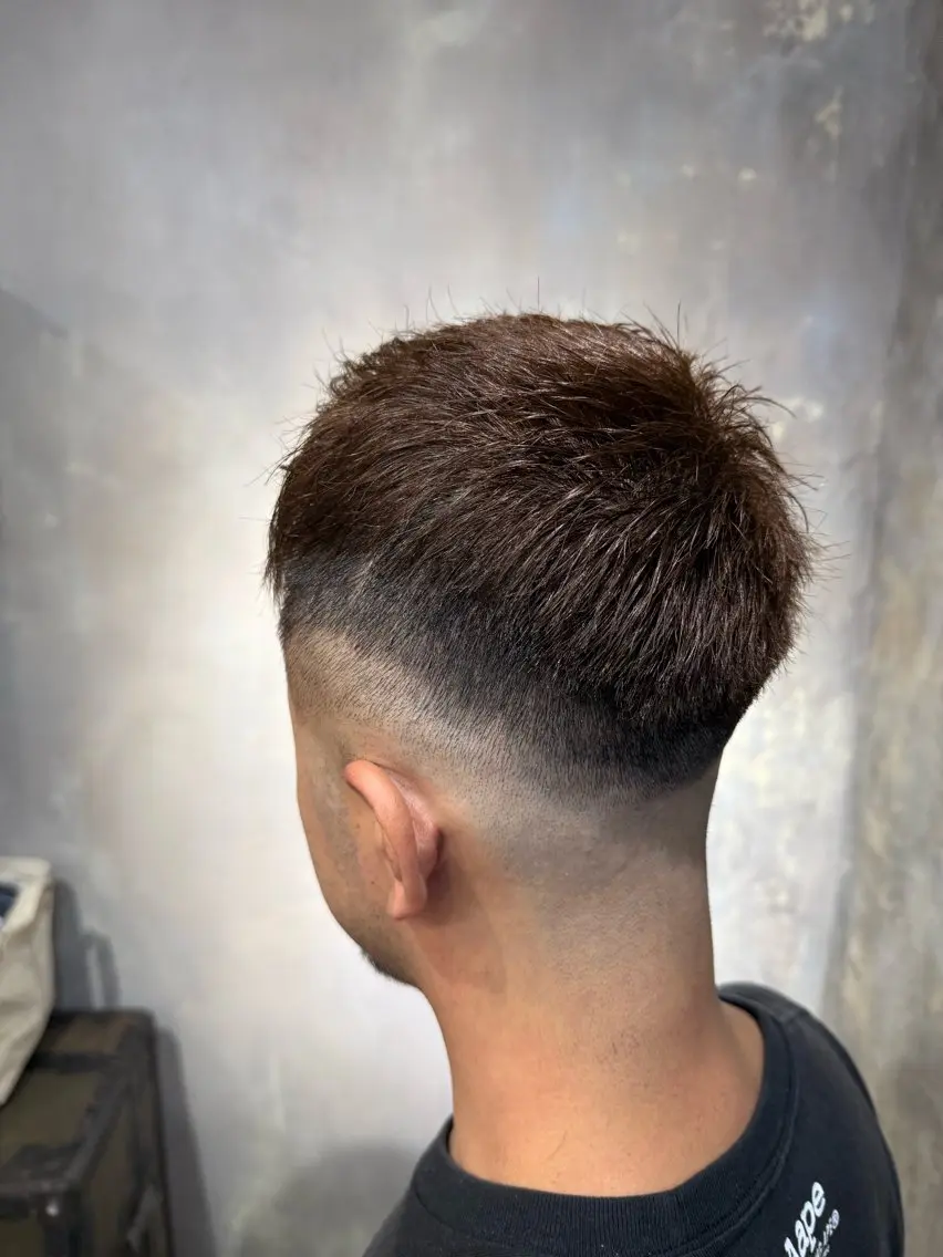 ショート メンズ フェードカット 田中 叶夢のヘアスタイル
