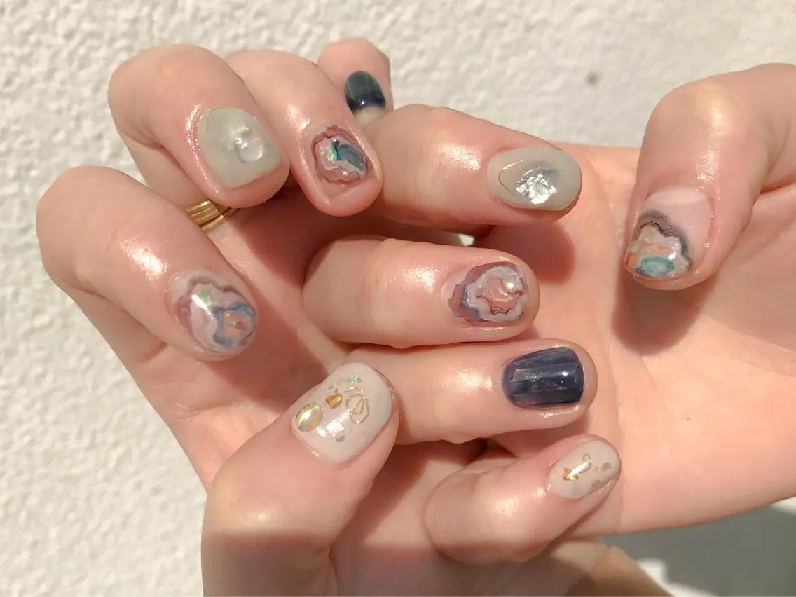 ネイル ニュアンスネイル ショートネイル コガ アオイのネイルデザイン