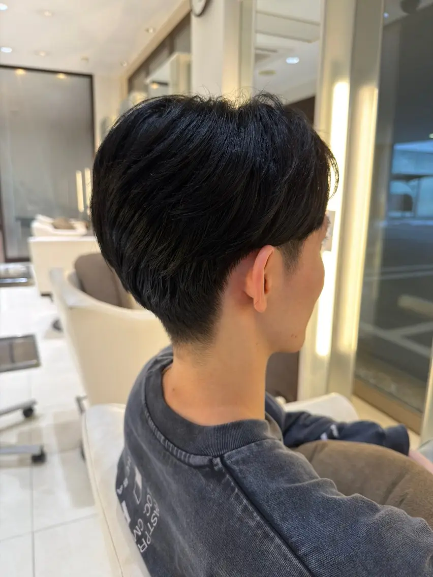 ショート ブルーテーフ　寺舘 麟のヘアスタイル