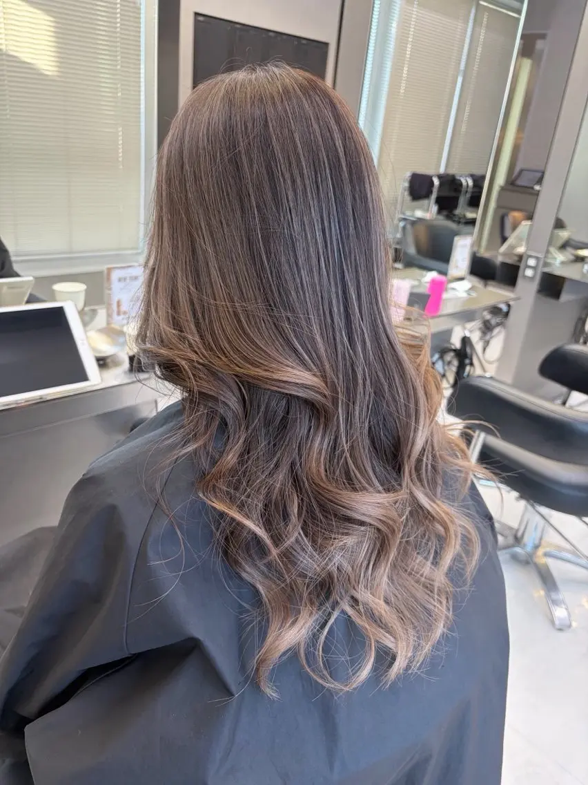 ロング レイヤーカット トリートメント ヘアカラー トリートメント Kotomi 🇺🇸💋のヘアスタイル