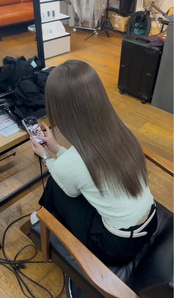 ロング カラー ヘアカラー トリートメント 透明感 カラー🎀 りりあのヘアスタイル