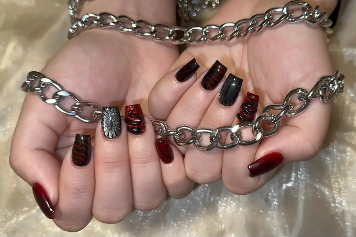 ネイル ハンドネイル フットネイル ハンドケア TS. nails___のネイルデザイン