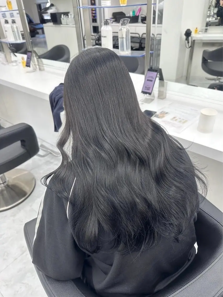セミロング カット ヘアカラー トリートメント 暗髪うる艶ヘア🫧 yumi🐈‍⬛🪽のヘアスタイル