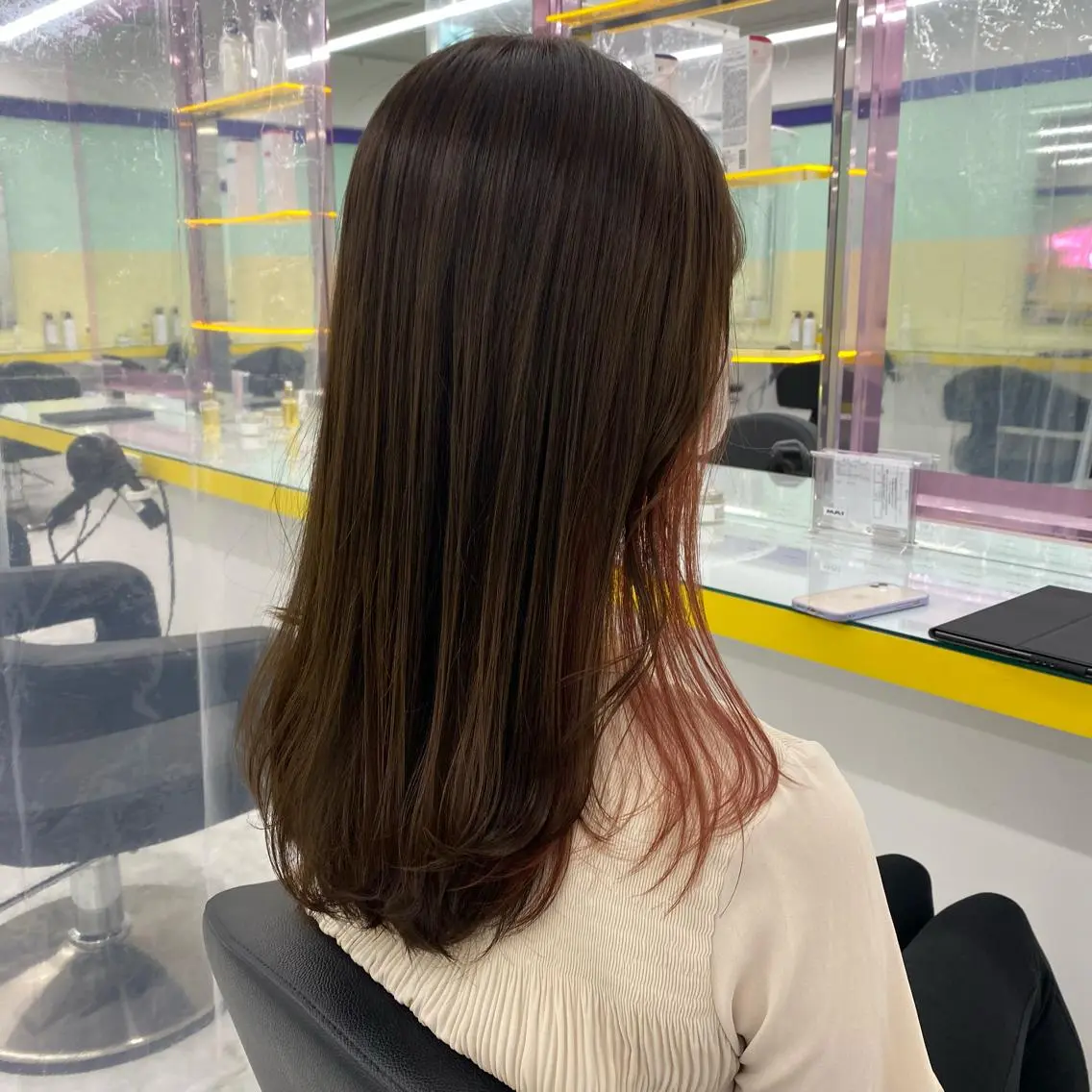 セミロング カラー ヘアアレンジ ヘアカラー トリートメント mai🍑暖色カラー /レイヤー💖のヘアスタイル