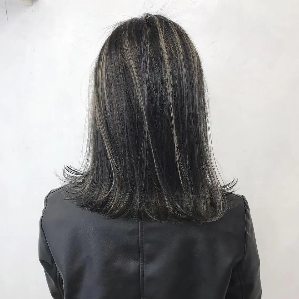 セミロング カラー LUSTRE クロサワのヘアスタイル