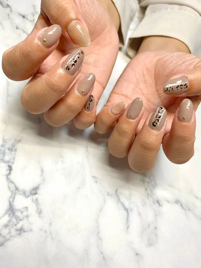 ネイル アニマル柄 ブラウン ハンドネイル Nail salon BeBeのネイルデザイン