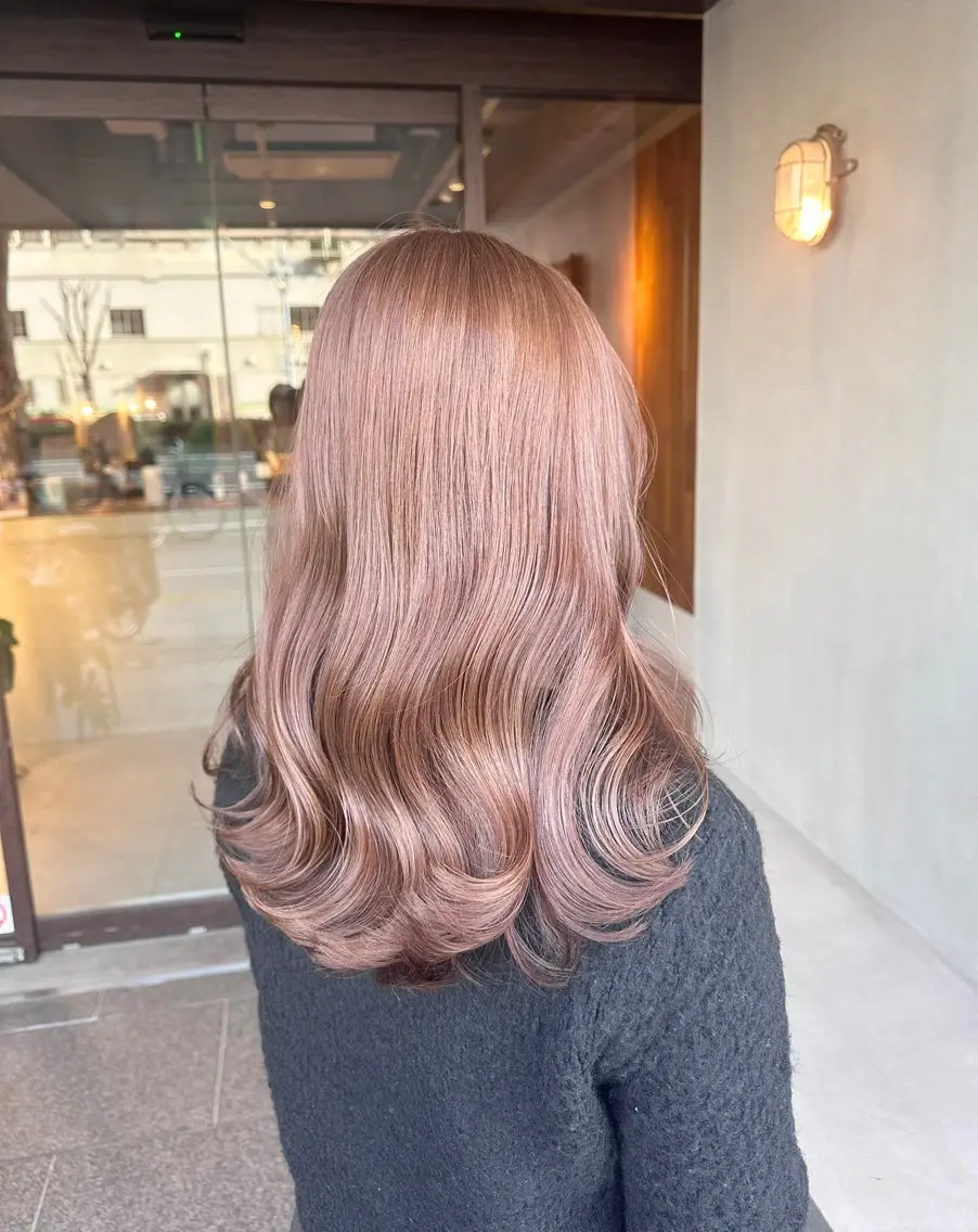 セミロング カラー ベージュカラー カット ヘアカラー ピンクカラー/ mana🎀のヘアスタイル