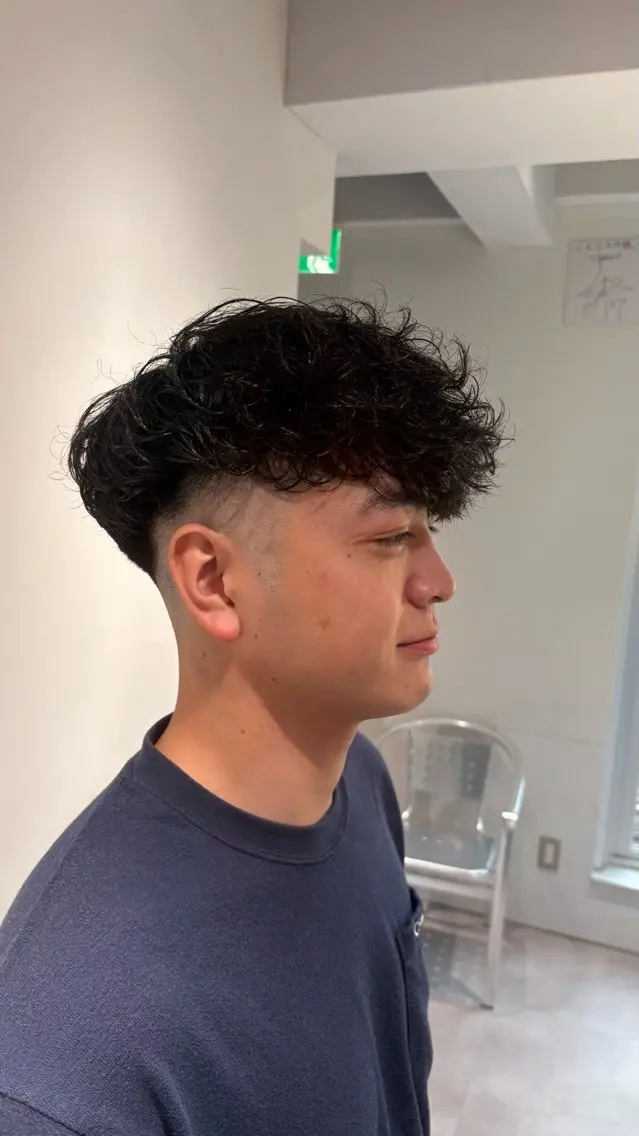 ミディアム パーマ メンズ スペインカール カット パーマ 高橋 周のヘアスタイル