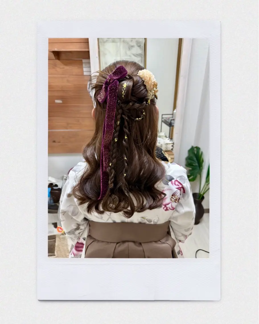 ヘアアレンジ ハーフアップ 卒業式のヘアスタイル T'enet ティネットのマツエク・マツパデザイン