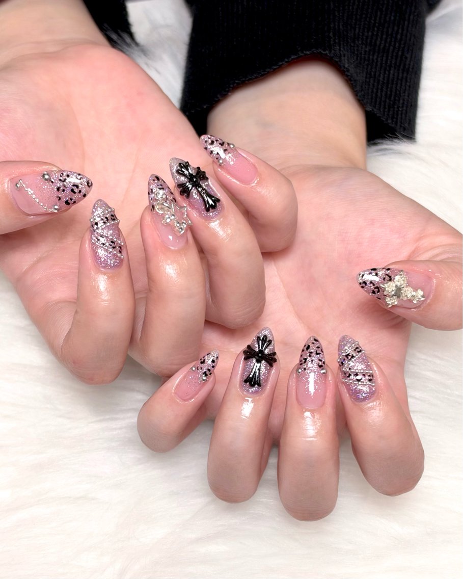 ネイル クリアネイル ドット フラッシュネイル フレンチネイル マグネットネイル ハンドネイル ハンドケア Aria Nail Beautyのネイルデザイン