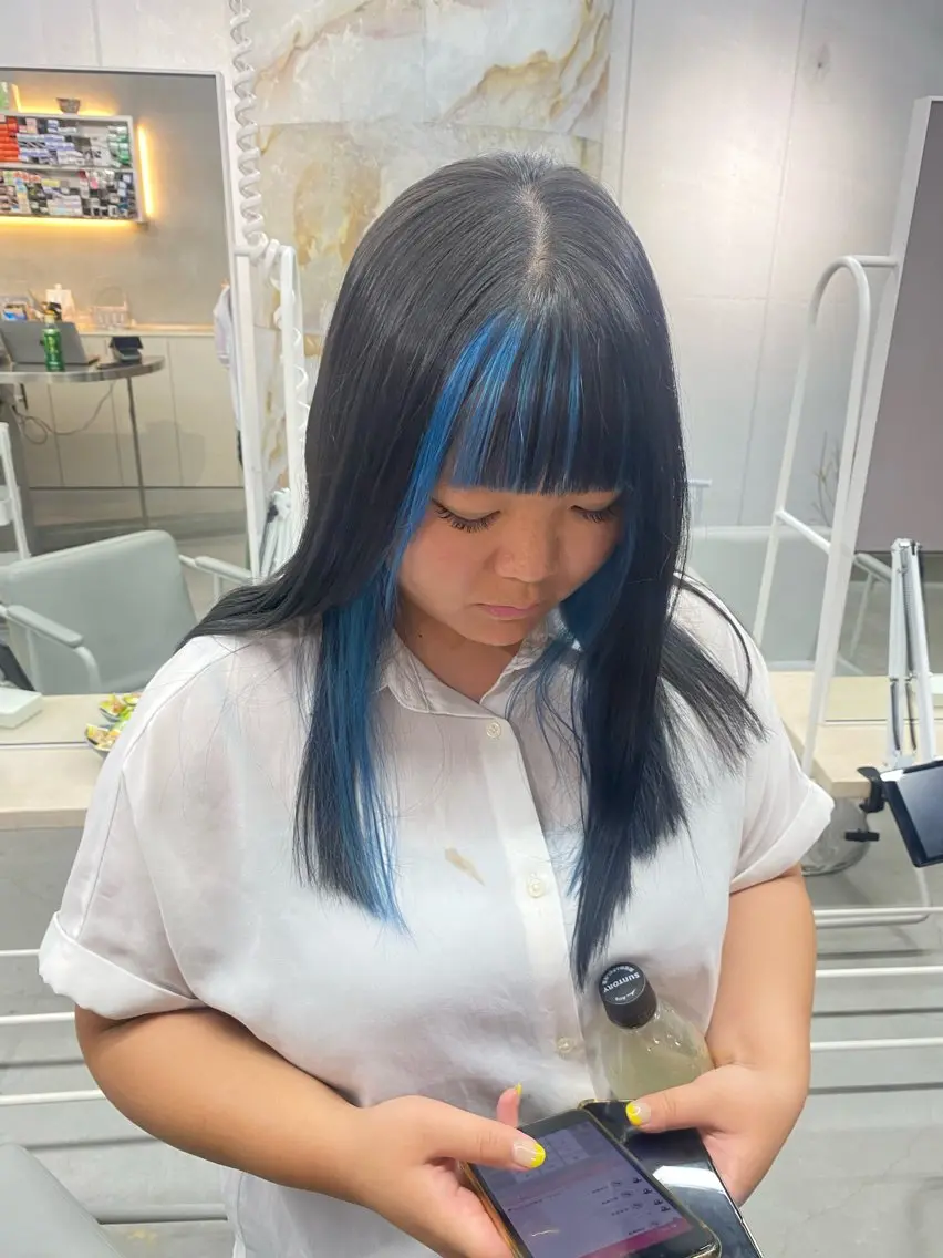 セミロング カラー ヘアカラー 前橋 姫奈のヘアスタイル
