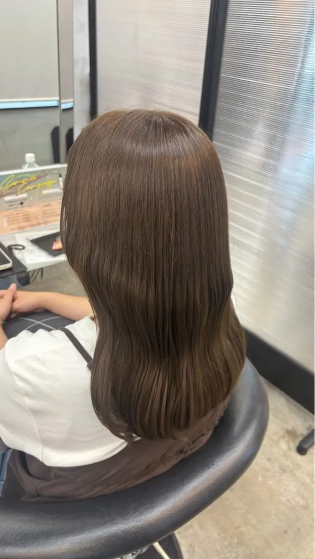 カラー 平口 綾花のヘアスタイル