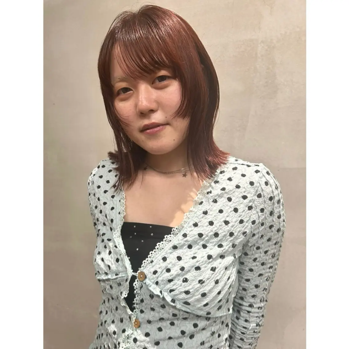 ミディアム ヘアカラー カエデ🐬 カットカラーモデルのヘアスタイル