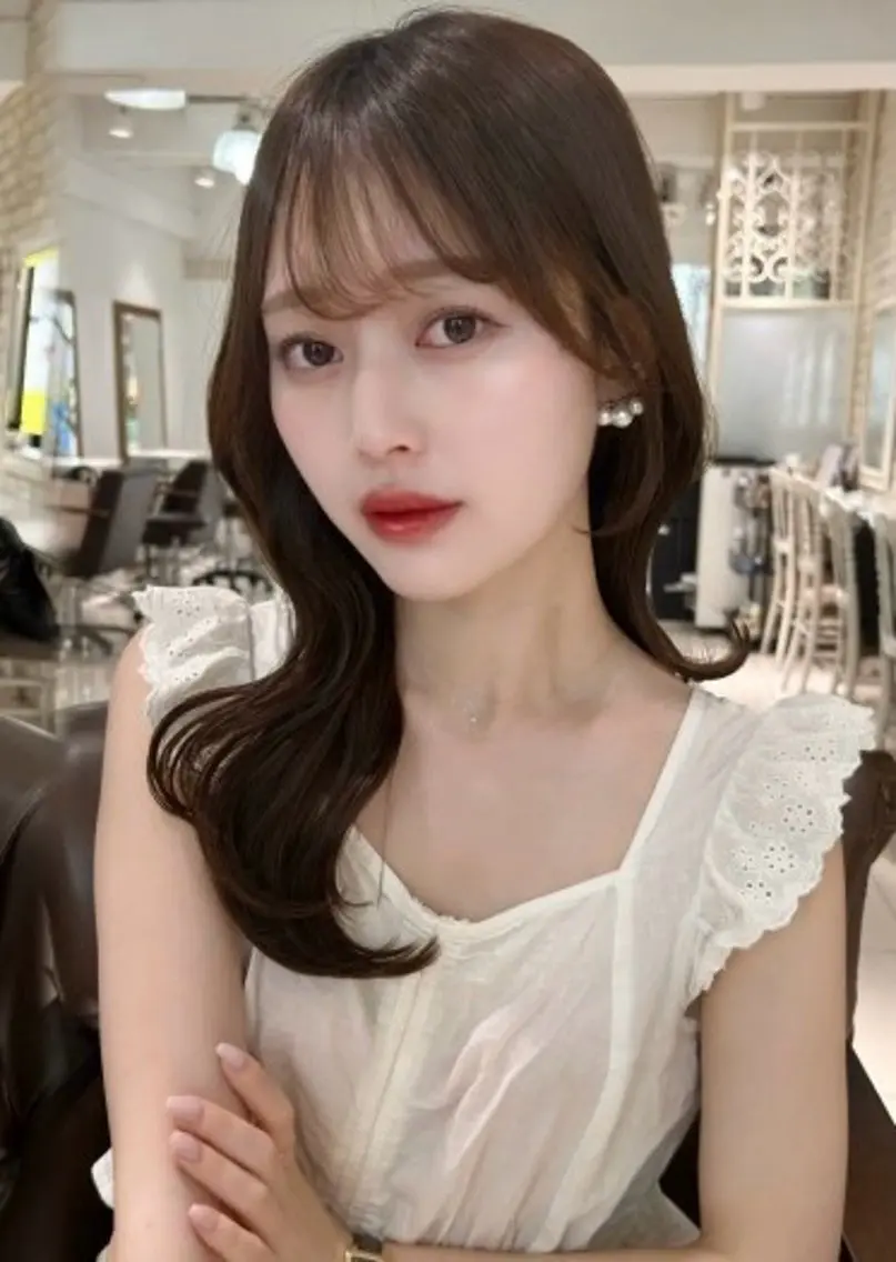 ロング 顔周りカット 韓国風ヘア 地毛風カラー/ 吉田菜々子のヘアスタイル