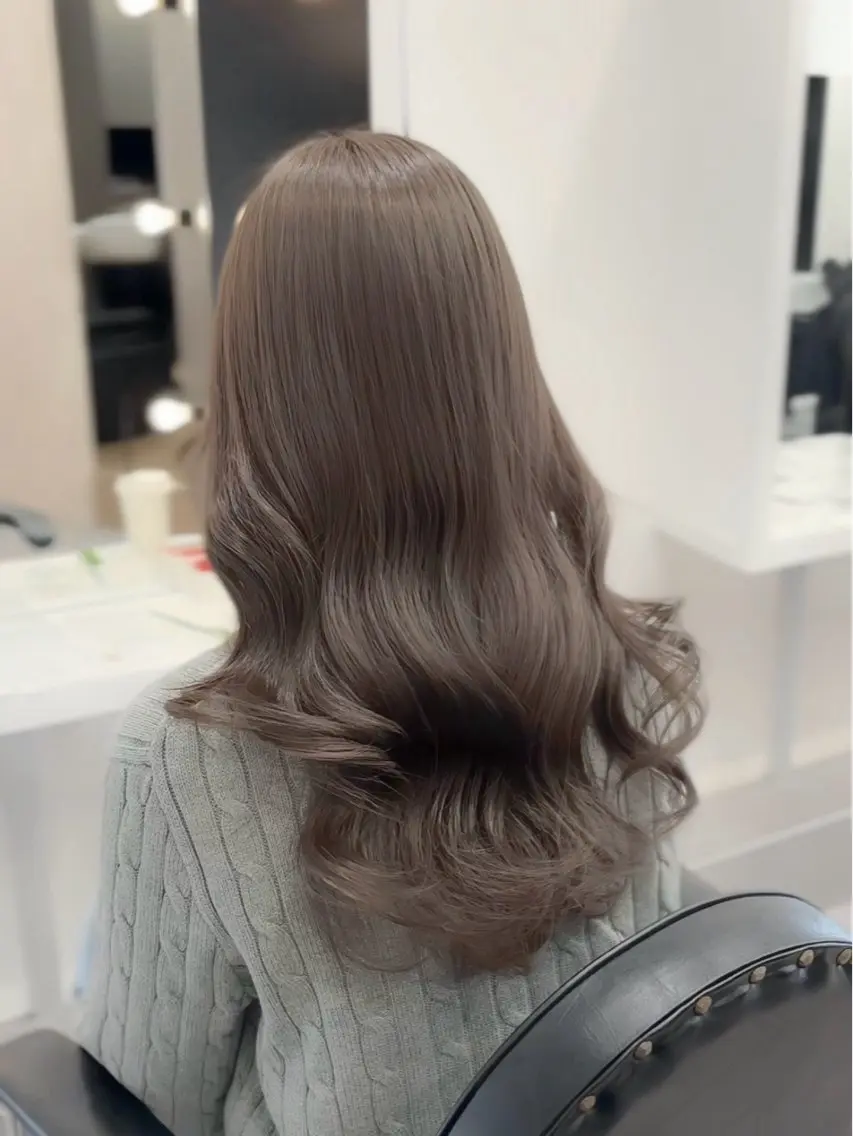 ロング ブリーチなしベージュ 特化 松村 茶屋町のヘアスタイル