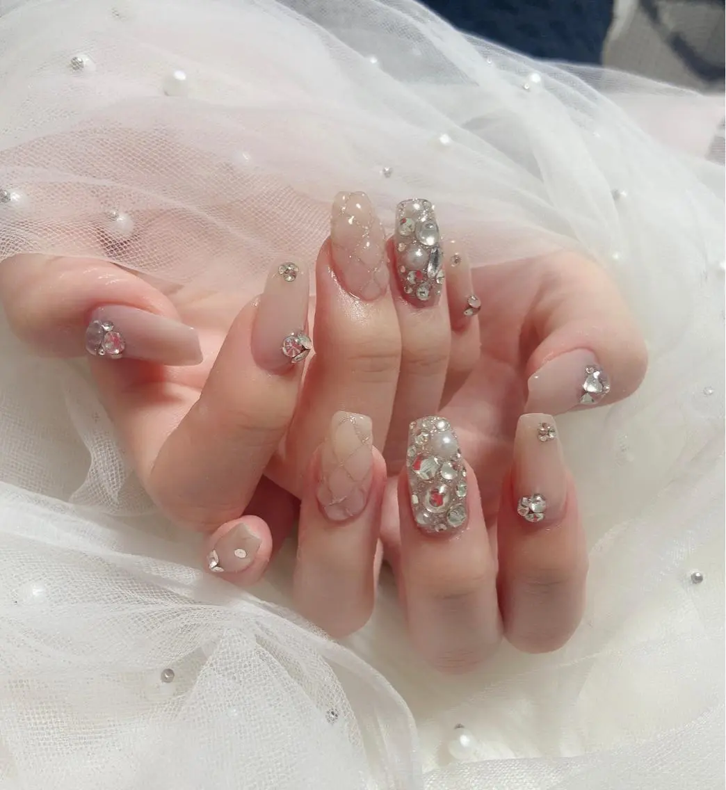 ネイル ハンドネイル ＆ME アンドミーのネイルデザイン