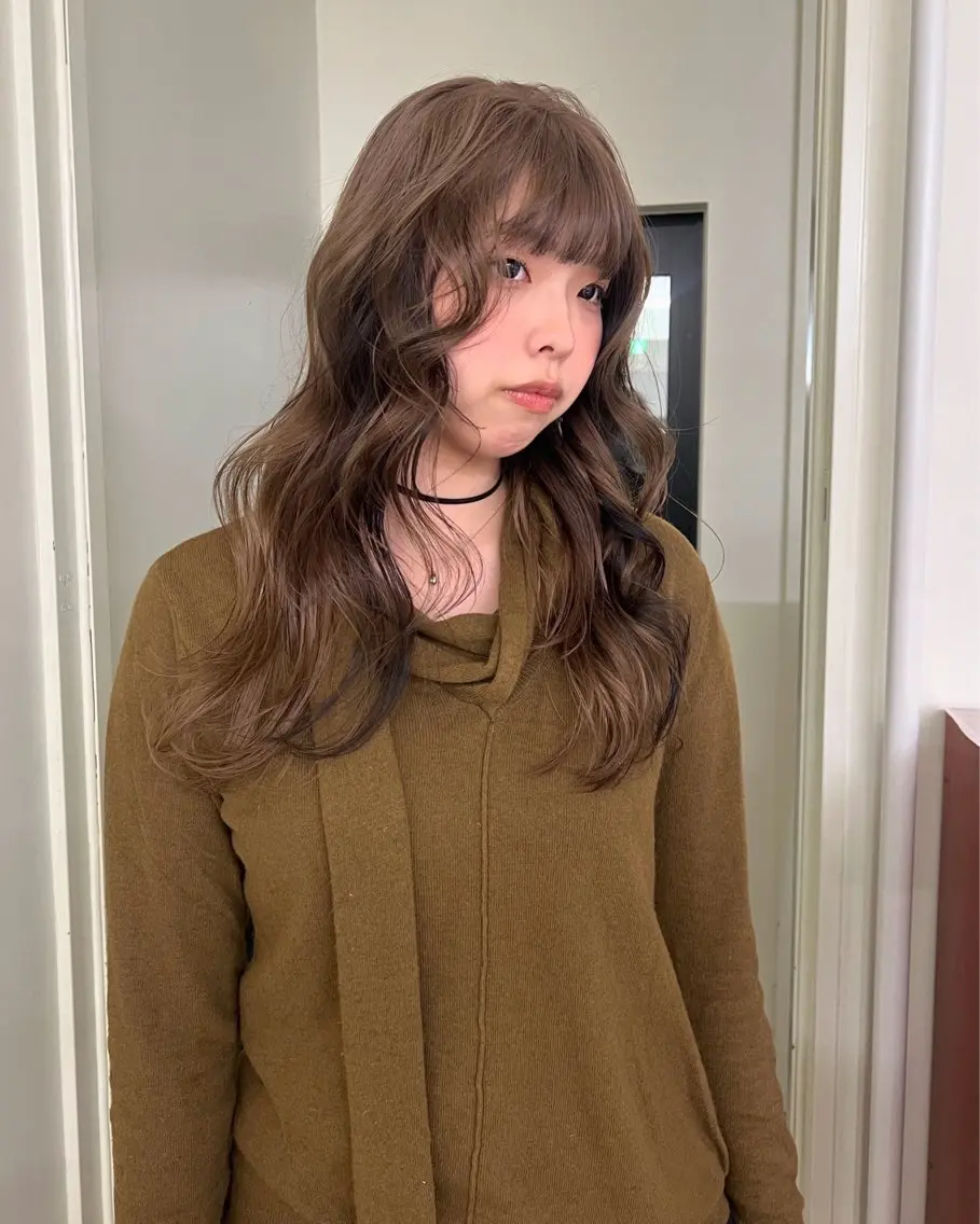 ロング カラー カット ヘアカラー トリートメント 小林 美咲のヘアスタイル