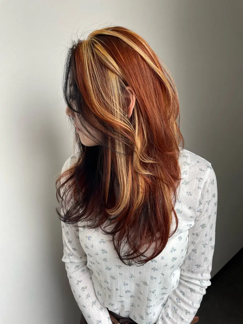 ロング カラー ハッシュカット ヘアカラー YUI/ ブリーチカラー🌷のヘアスタイル