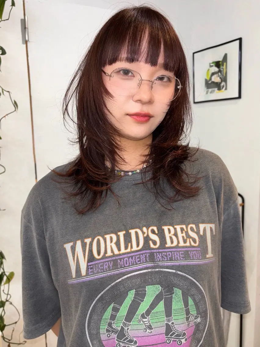 セミロング カラー アッシュ ブリーチ ボルドーカラー ブラウンカラー 透明感カラー カット ヘアカラー トリートメント 暖色系特化さくら /福岡天神/レイヤーのヘアスタイル