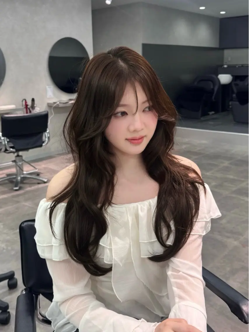 ロング 顔周りカット 韓国風ヘア レイヤーカット 似合わせカット カット ヘアカラー 韓国レイヤーカット /顔周り/佐藤詩門のヘアスタイル