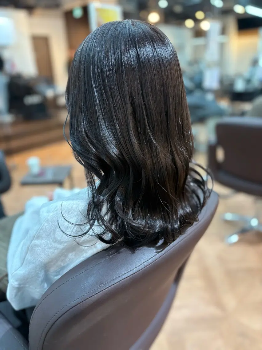 ミディアム カラー アッシュ アッシュグレー アッシュグレージュ グレージュ カット ヘアカラー 🍒Ayana🍒 艶カラー🍒のヘアスタイル