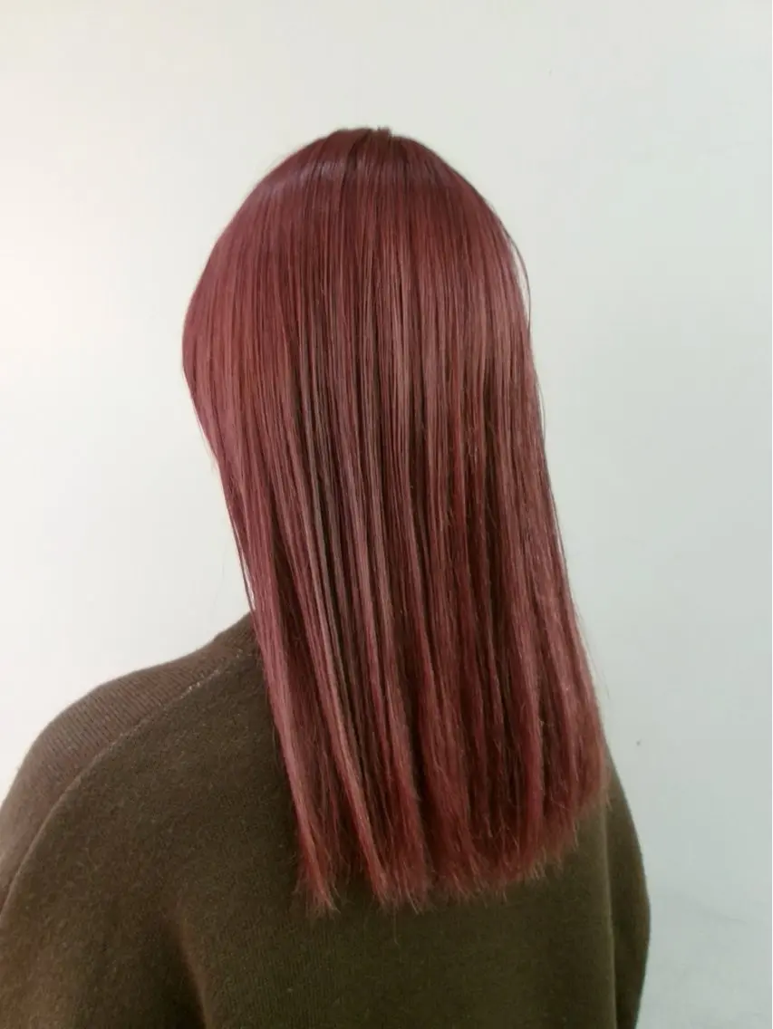 カラー ブリーチ ピンクカラー ヘアカラー 長谷川 結奈のヘアスタイル