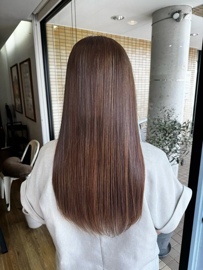 ロング カラー アッシュ ベージュカラー ヘアカラー トリートメント ツキダテ ユイのヘアスタイル