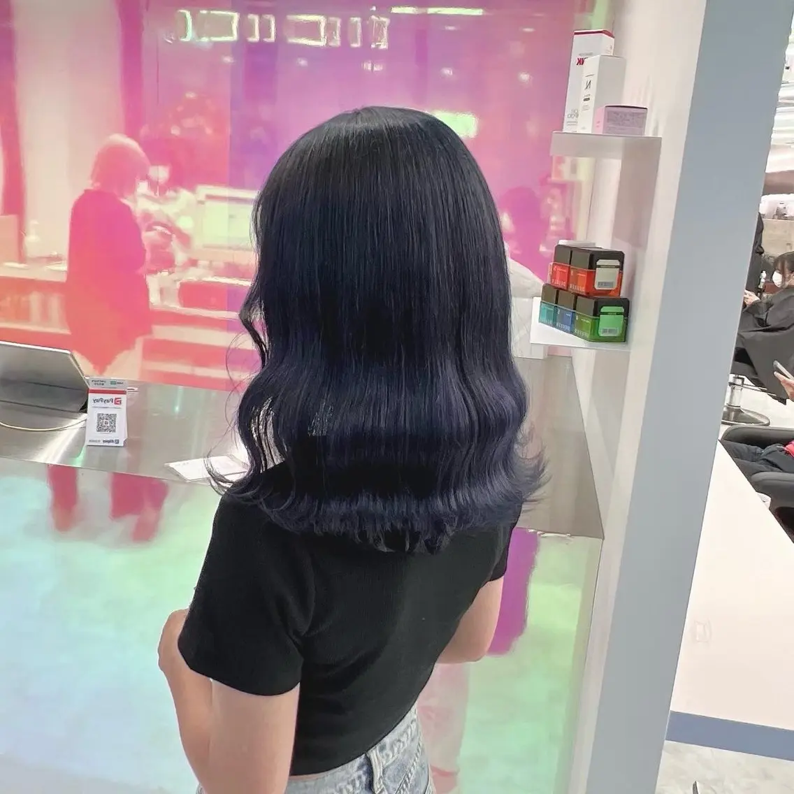 セミロング カラー パーマ ヘアアレンジ 透明感ブリーチカラー 🌈TOMOHIROのヘアスタイル