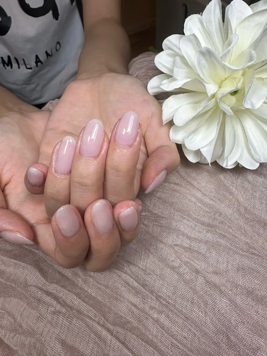 ネイル ワンカラーネイル シンプルネイル ホワイト abuuuuu nailsのネイルデザイン