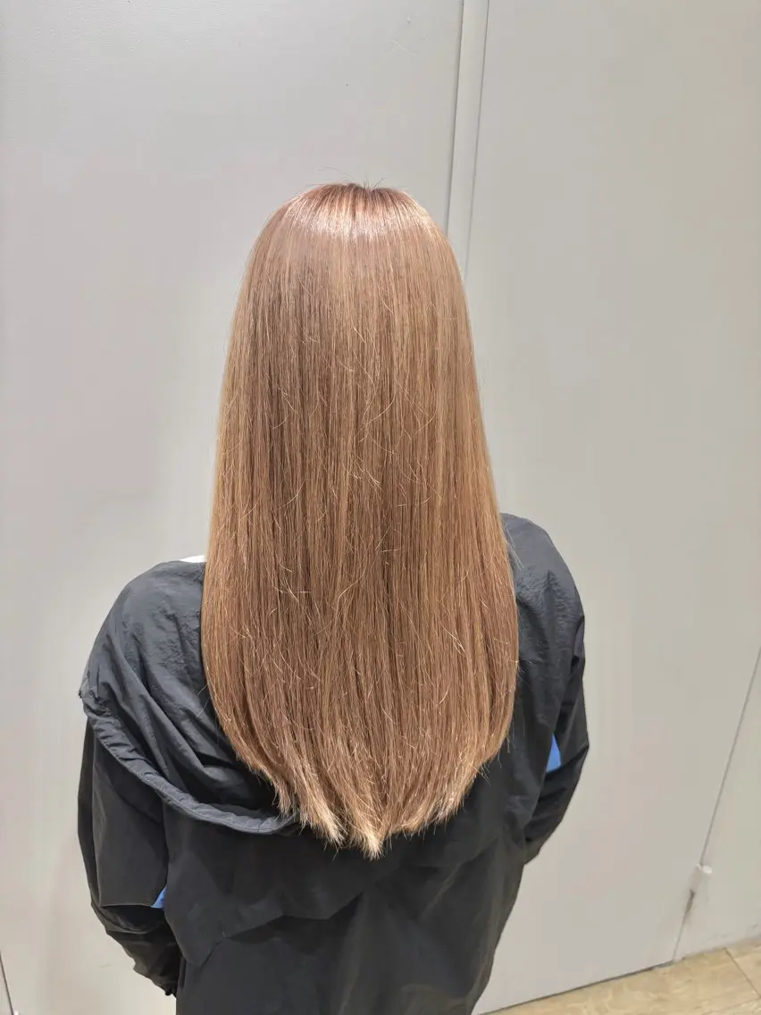 セミロング カラー カット ヘアカラー トリートメント ✨新宿ハイトーン/ 透明感✨吉松大輝のヘアスタイル